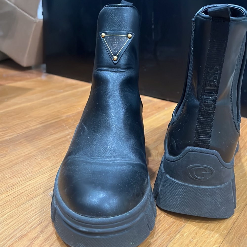 Guess Slip on leather Boots - Picture 7 of 7